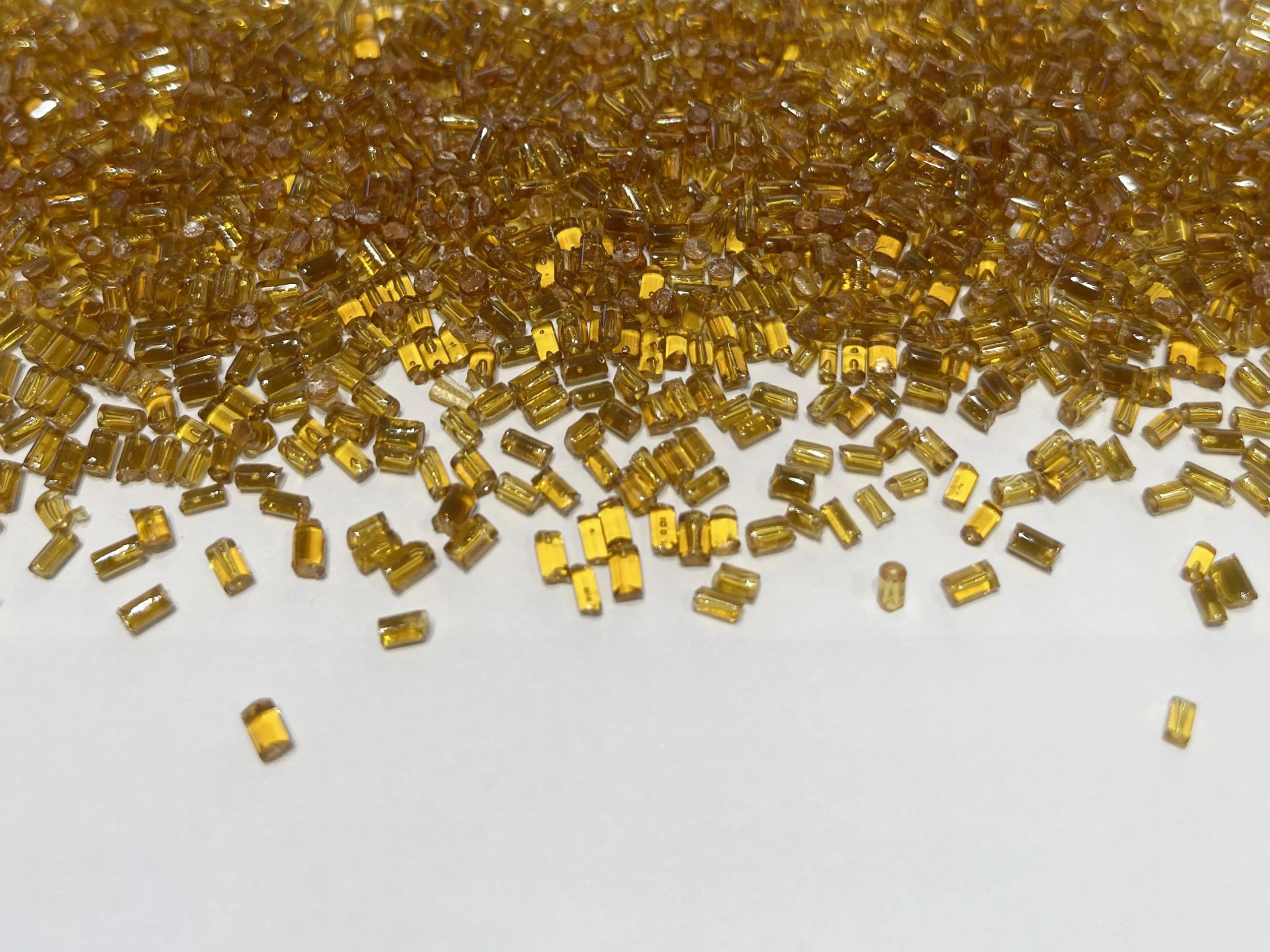 PEI 琥珀色树脂1010塑胶原料 Amber-Colored PEI Resin - High-Temperature Grade Raw Material - Image 1
